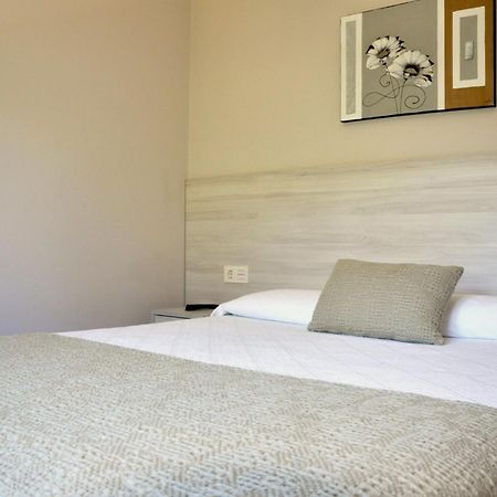 Hostal Paz กอนโดมาร์ ภายนอก รูปภาพ