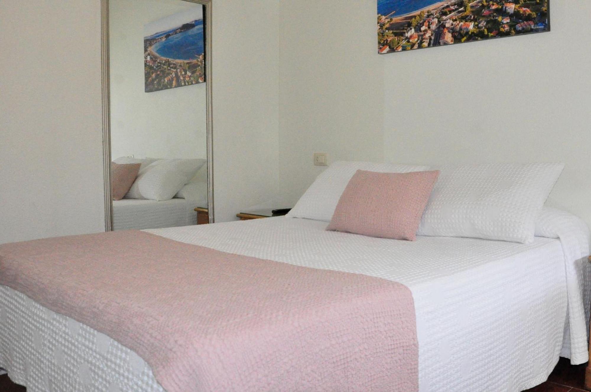 Hostal Paz กอนโดมาร์ ภายนอก รูปภาพ