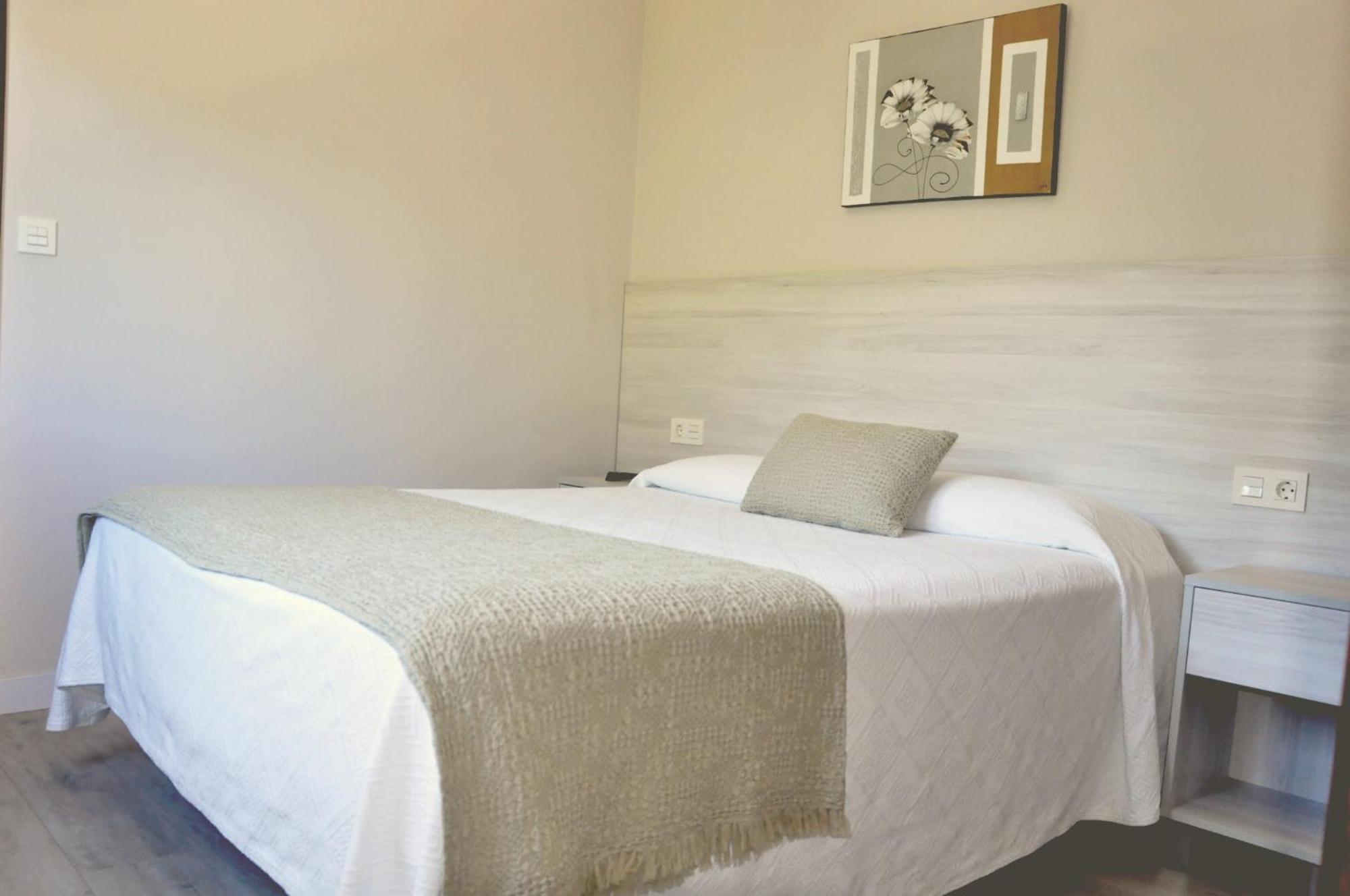 Hostal Paz กอนโดมาร์ ภายนอก รูปภาพ
