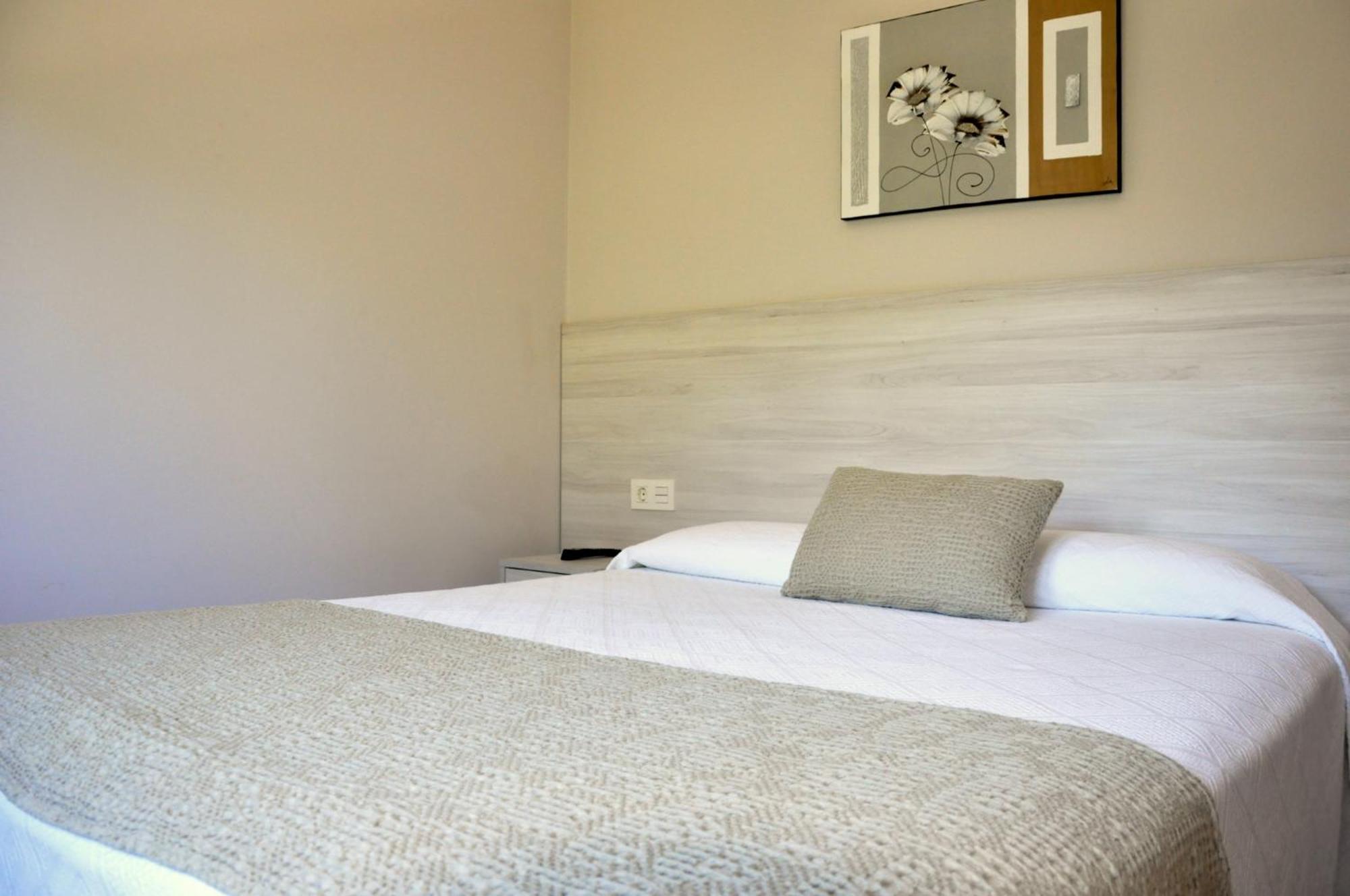 Hostal Paz กอนโดมาร์ ภายนอก รูปภาพ