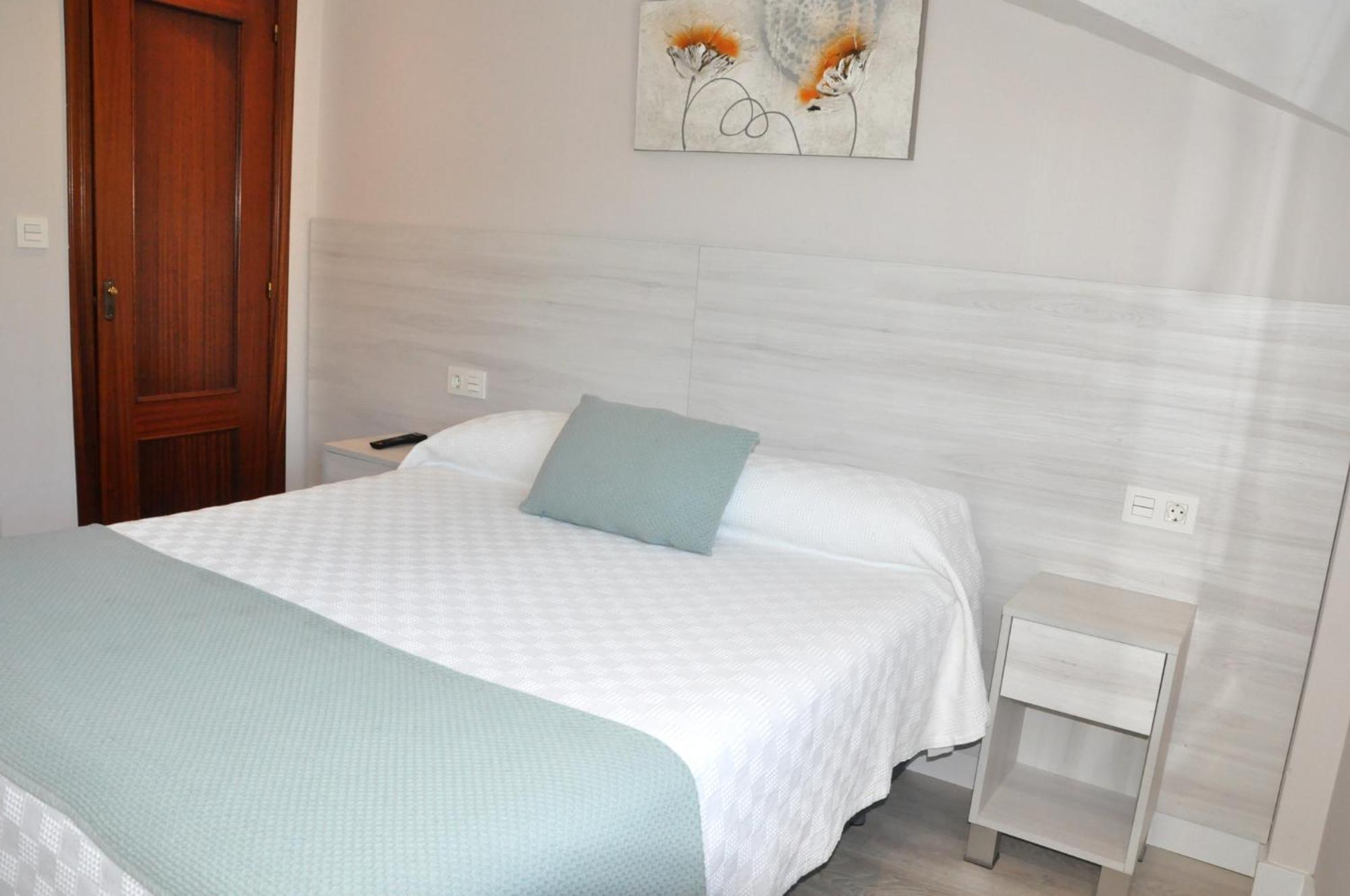 Hostal Paz กอนโดมาร์ ภายนอก รูปภาพ