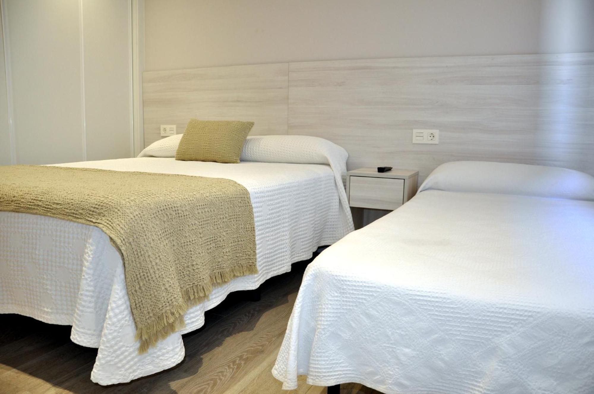 Hostal Paz กอนโดมาร์ ภายนอก รูปภาพ